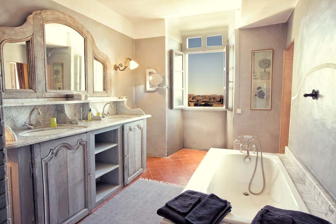 Chambre d'hôtel Baroque dans les Pyrénées-Orientales