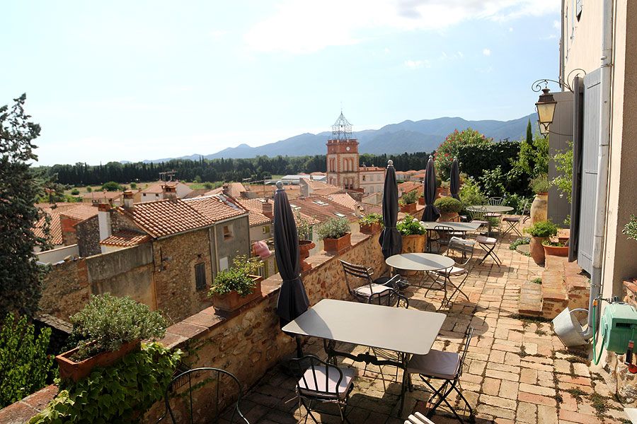 Terrasse du chateau d'Ortaffa